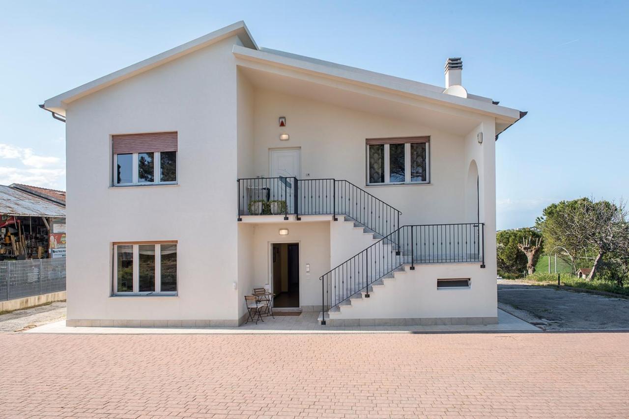 A11 - Varano, Delizioso Trilocale Con Giardino Ancona Exteriör bild