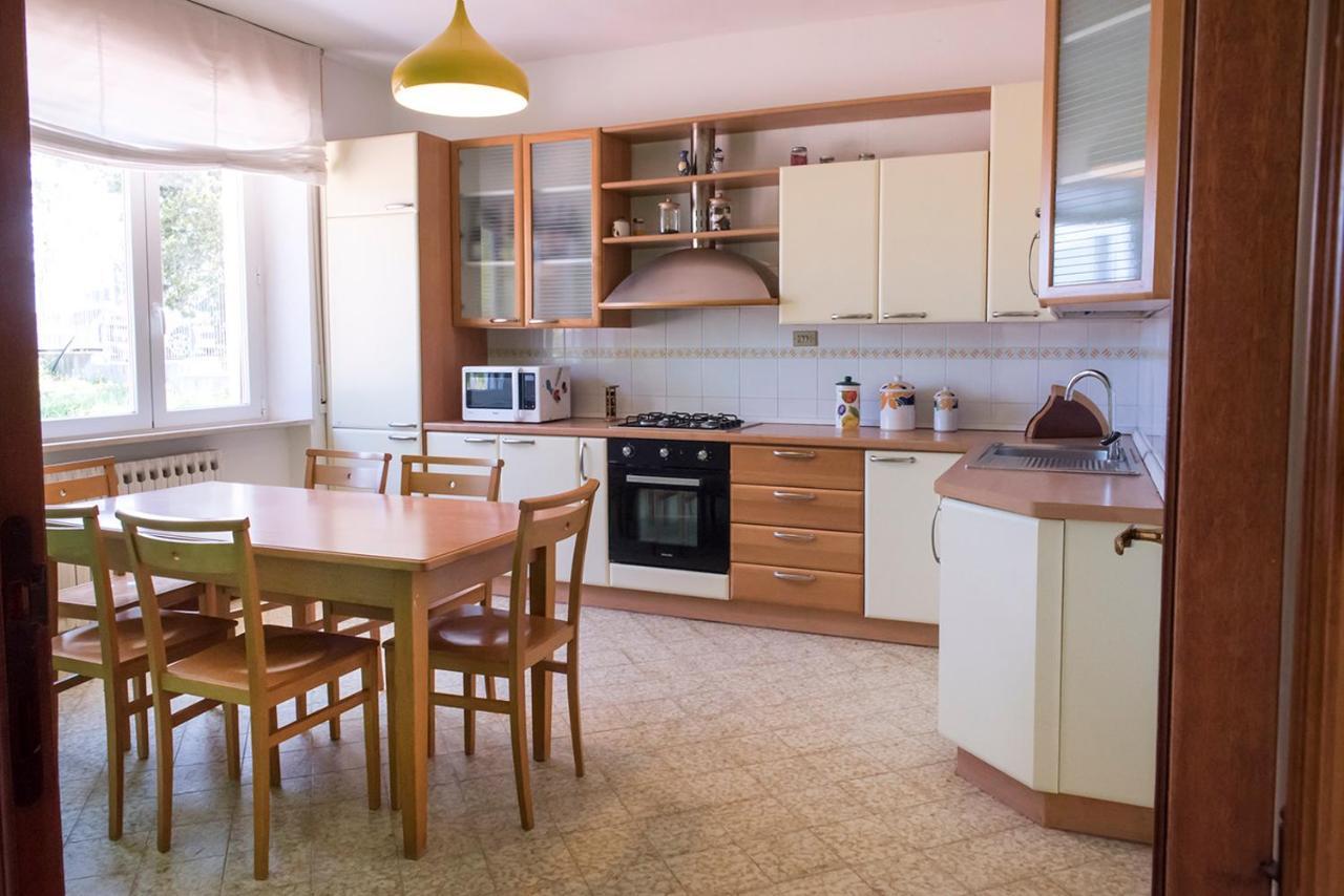 A11 - Varano, Delizioso Trilocale Con Giardino Ancona Exteriör bild