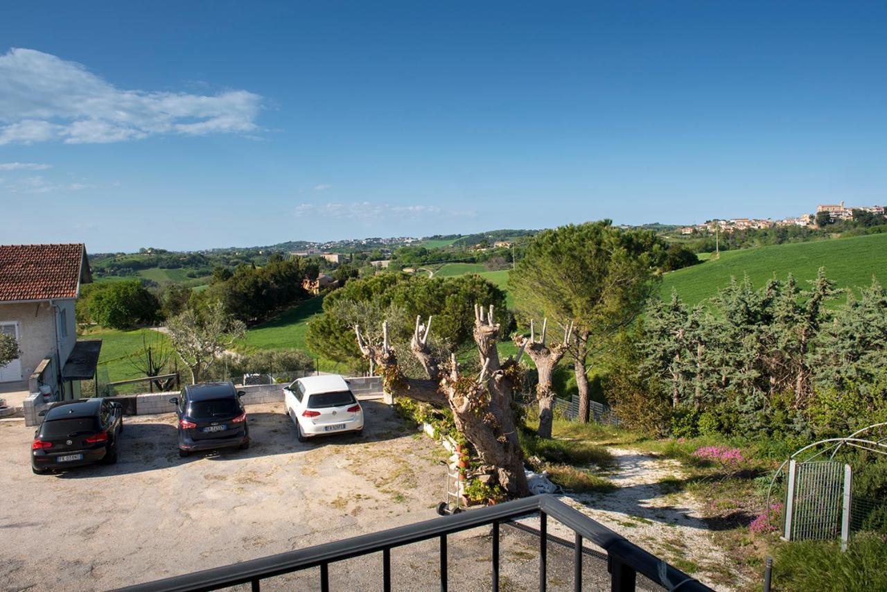 A11 - Varano, Delizioso Trilocale Con Giardino Ancona Exteriör bild